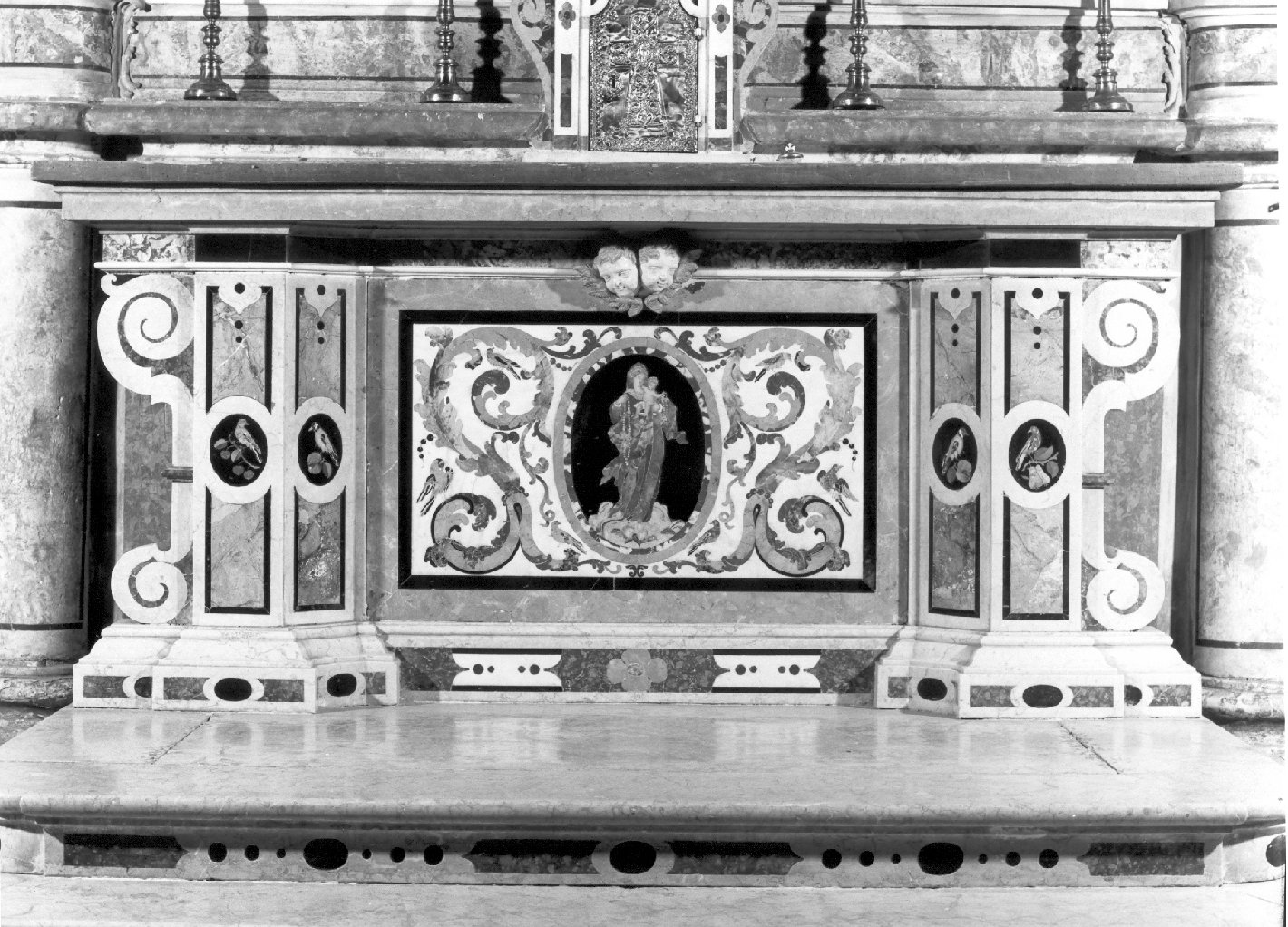 mensa d'altare, elemento d'insieme - ambito bresciano (prima metà sec. XVIII)