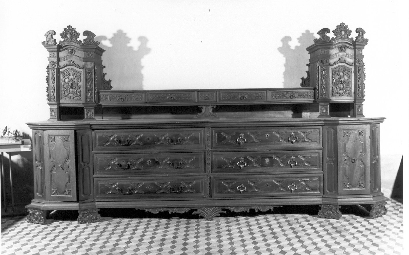 mobile da sacrestia, opera isolata - ambito lombardo (prima metà sec. XVIII)