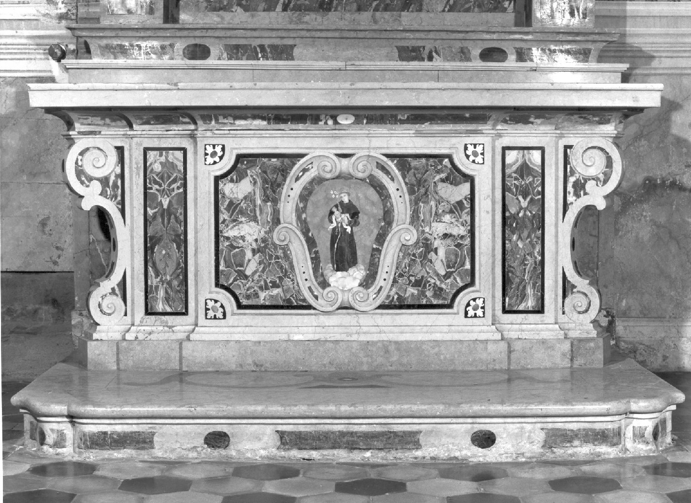 mensa d'altare, elemento d'insieme - ambito bresciano (prima metà sec. XVIII)
