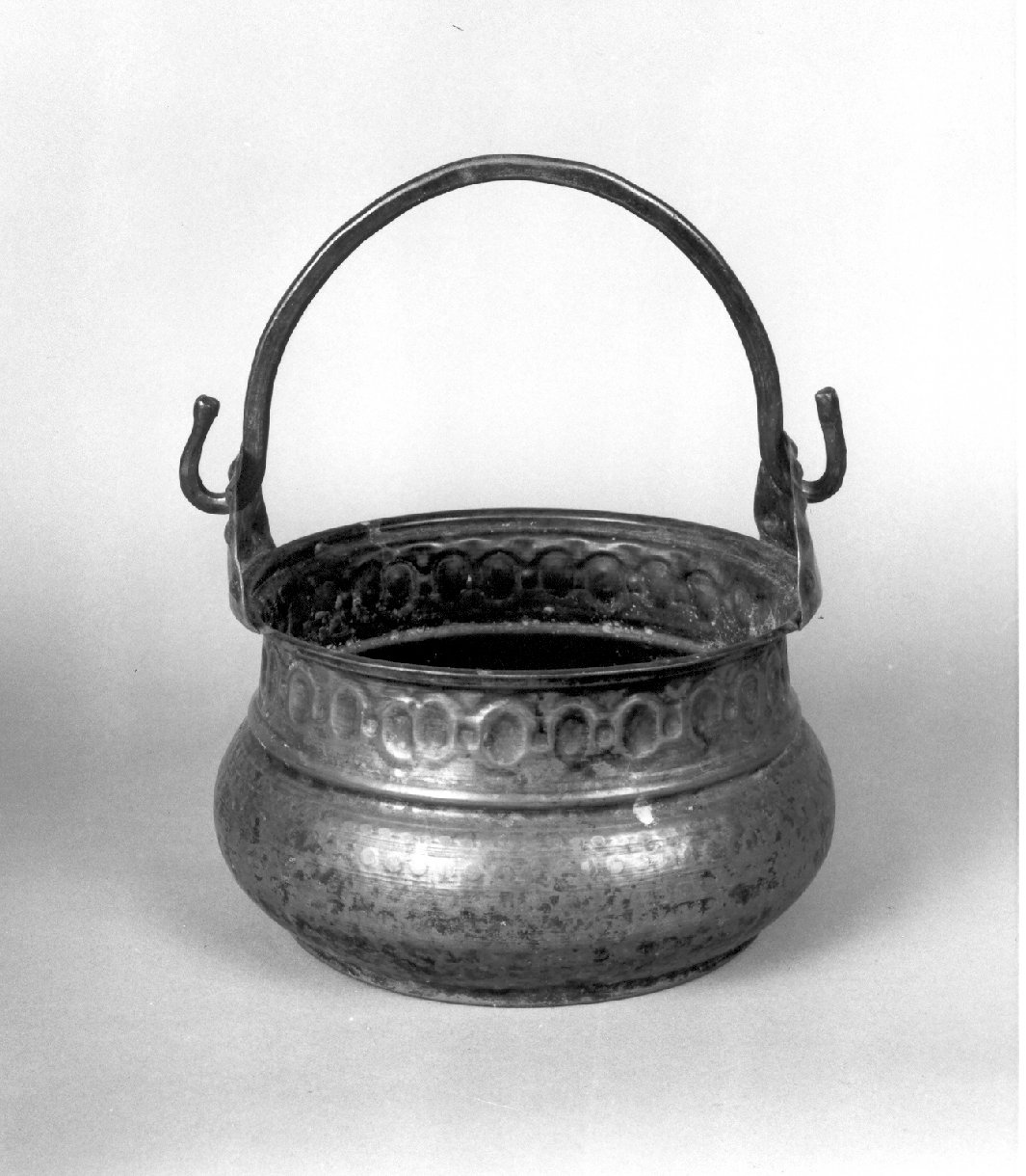 secchiello per l'acqua benedetta, opera isolata - ambito lombardo (prima metà sec. XX)