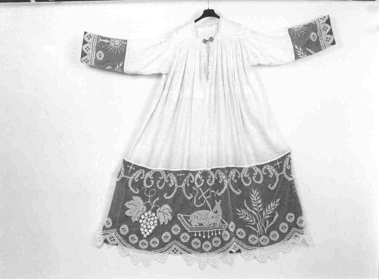 camice, opera isolata - manifattura mantovana (primo quarto sec. XX)