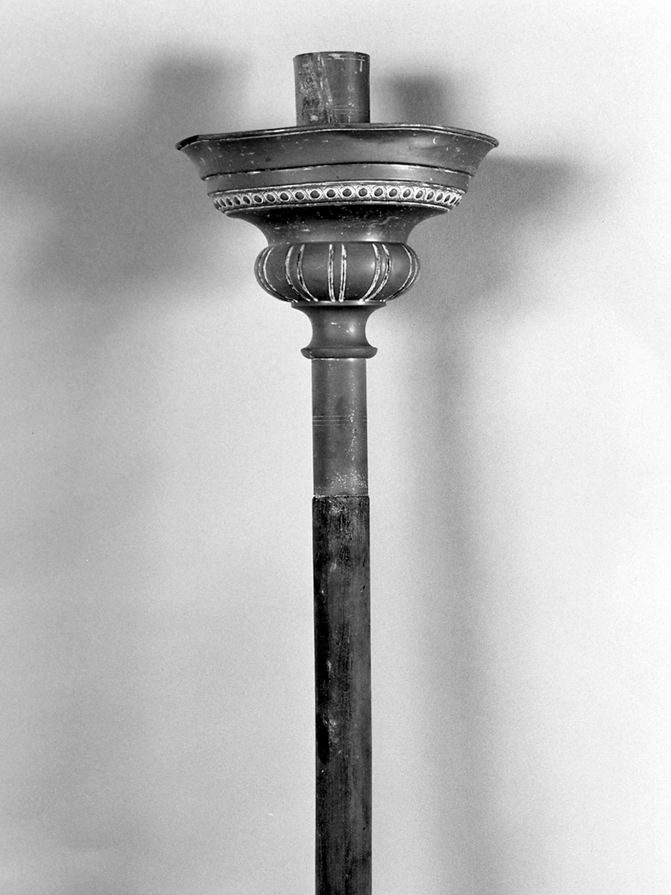 candelabro portatile, opera isolata - ambito lombardo (sec. XIX)