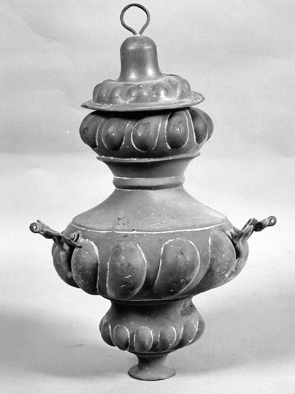 lampada pensile, opera isolata - ambito lombardo (sec. XVIII)