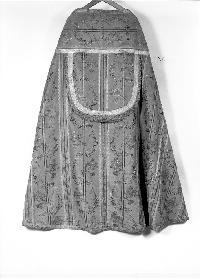 piviale, opera isolata - ambito mantovano (seconda metà sec. XVIII)