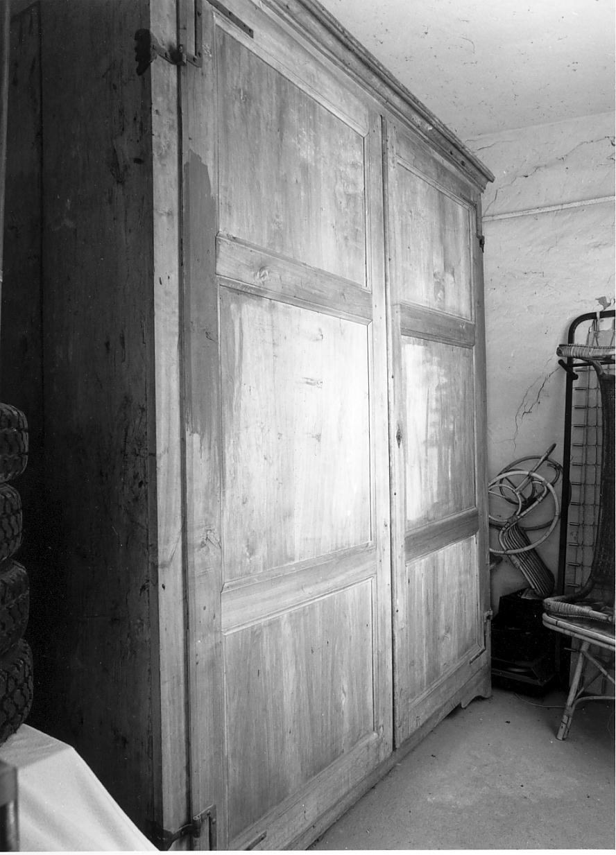 armadio, opera isolata - bottega cremonese (sec. XIX)