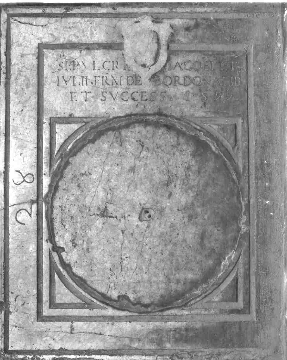 lastra tombale, opera isolata - ambito bresciano (sec. XVI)