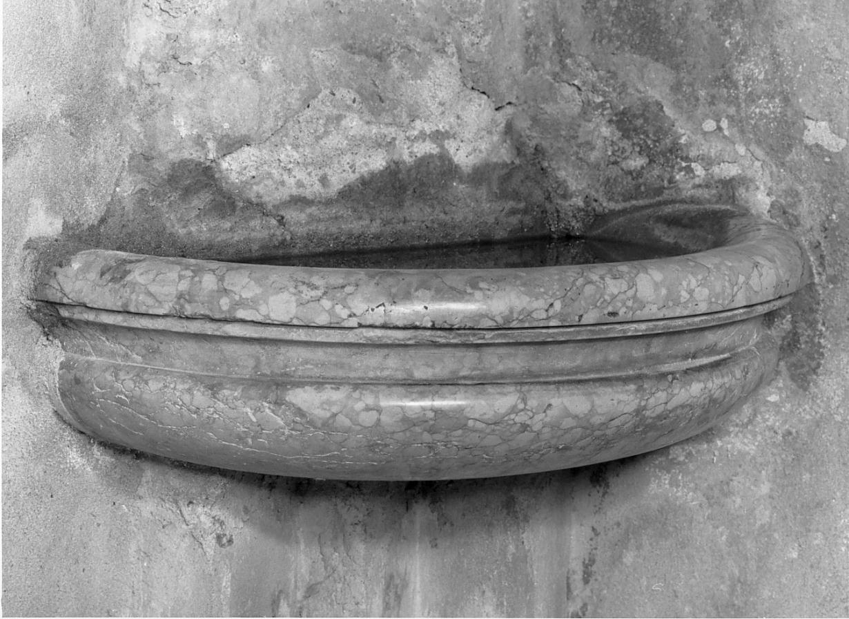 acquasantiera da parete - ambito mantovano (sec. XVIII)