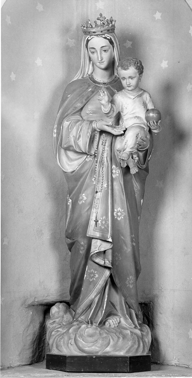 Madonna con Bambino (statua, opera isolata) di Rosa Zanasio ditta (bottega) (primo quarto sec. XX)