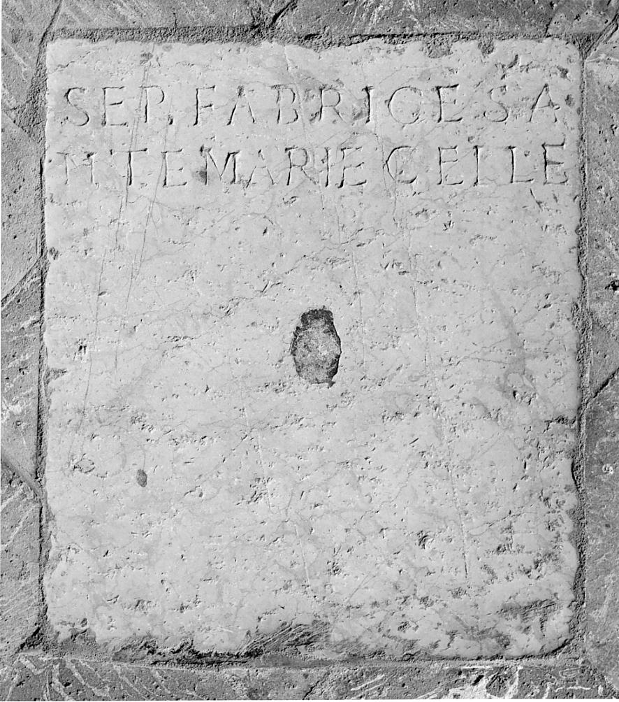 lastra tombale, opera isolata - ambito cremonese (prima metà sec. XVIII)