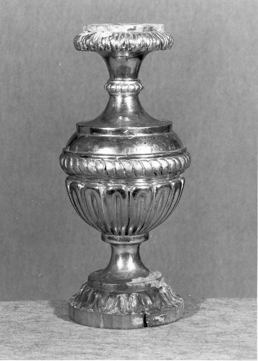 vaso d'altare con composizione floreale - ambito mantovano (prima metà sec. XIX)