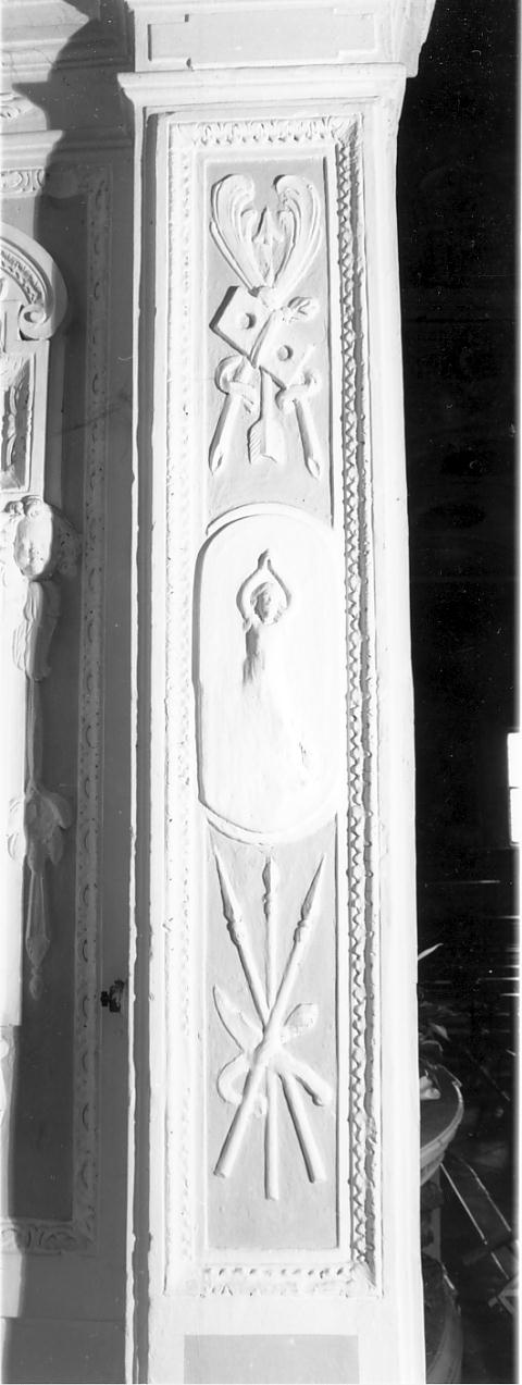 figura allegorica femminile (decorazione plastica, elemento d'insieme) - ambito lombardo (seconda metà sec. XVII)
