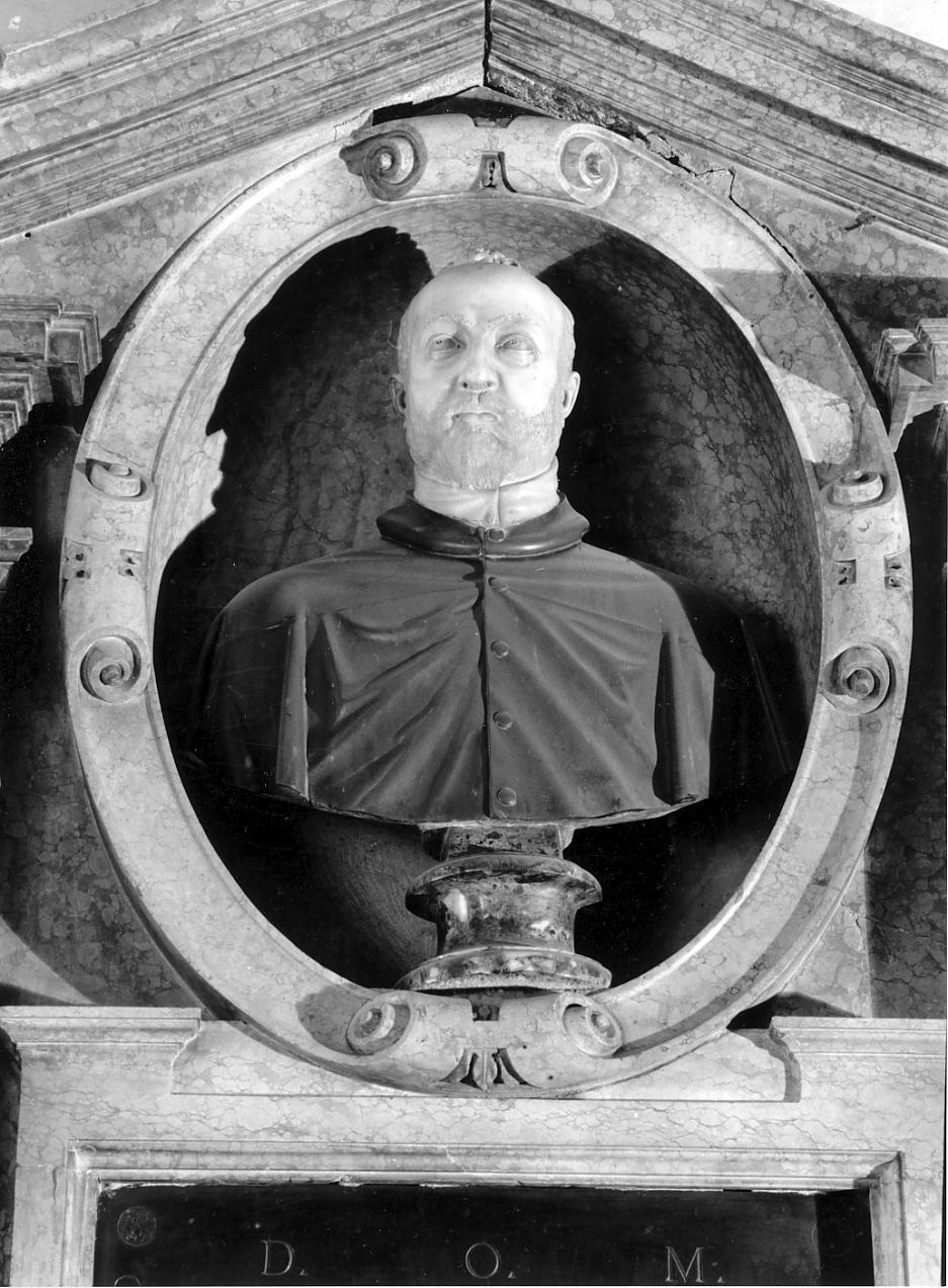 busto di uomo (busto, elemento d'insieme) - ambito romano (sec. XVI)