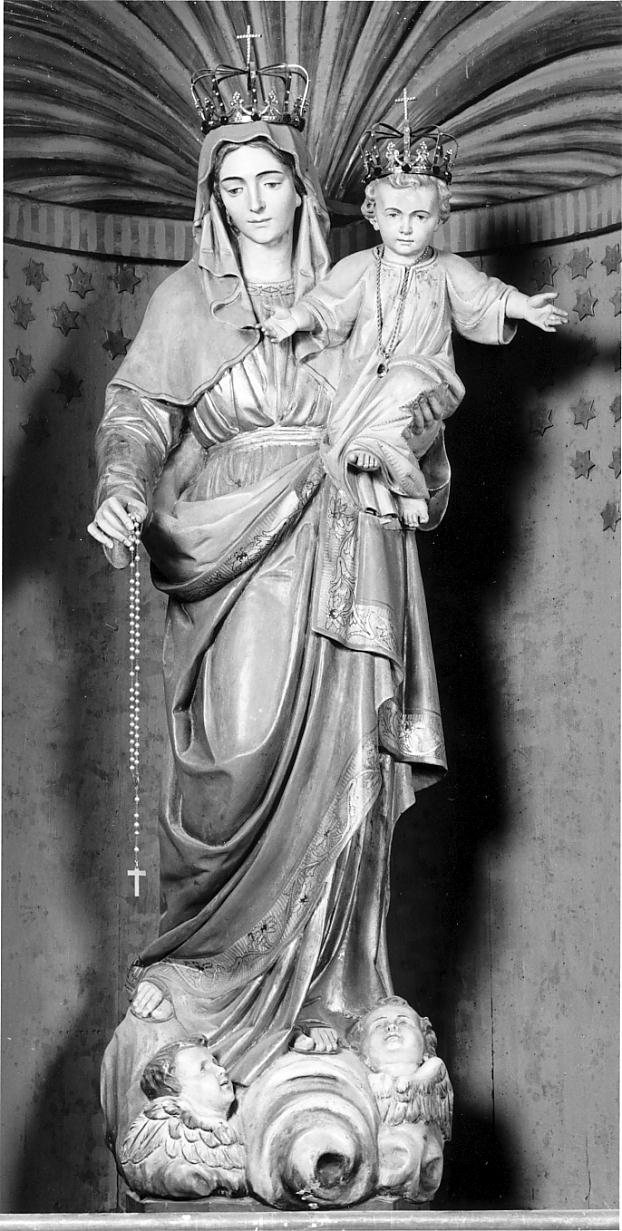 Madonna del Rosario (statua, elemento d'insieme) di Righetti Emilio (primo quarto sec. XX)