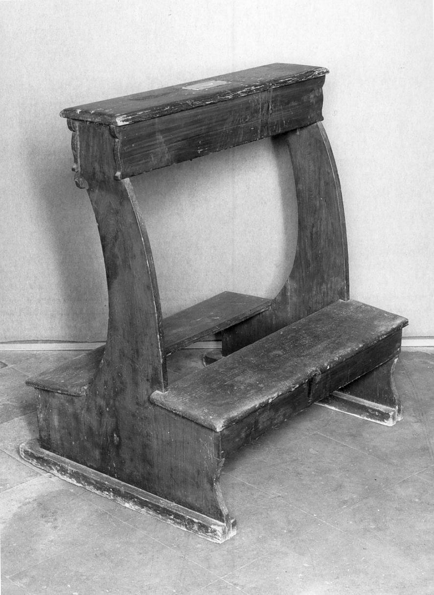 inginocchiatoio - ambito mantovano (primo quarto sec. XX)