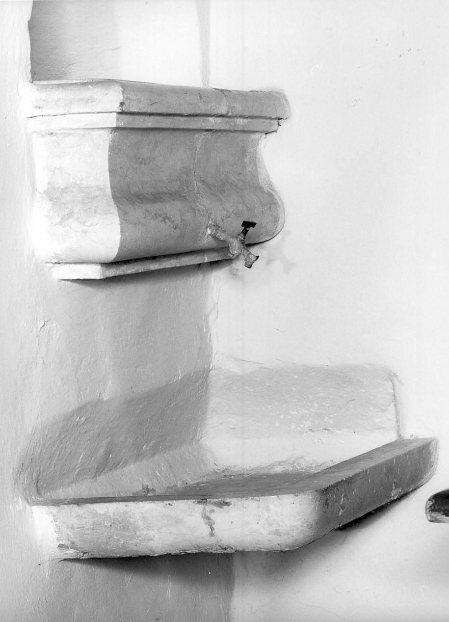 lavabo da sacrestia - ambito mantovano (ultimo quarto sec. XVIII)