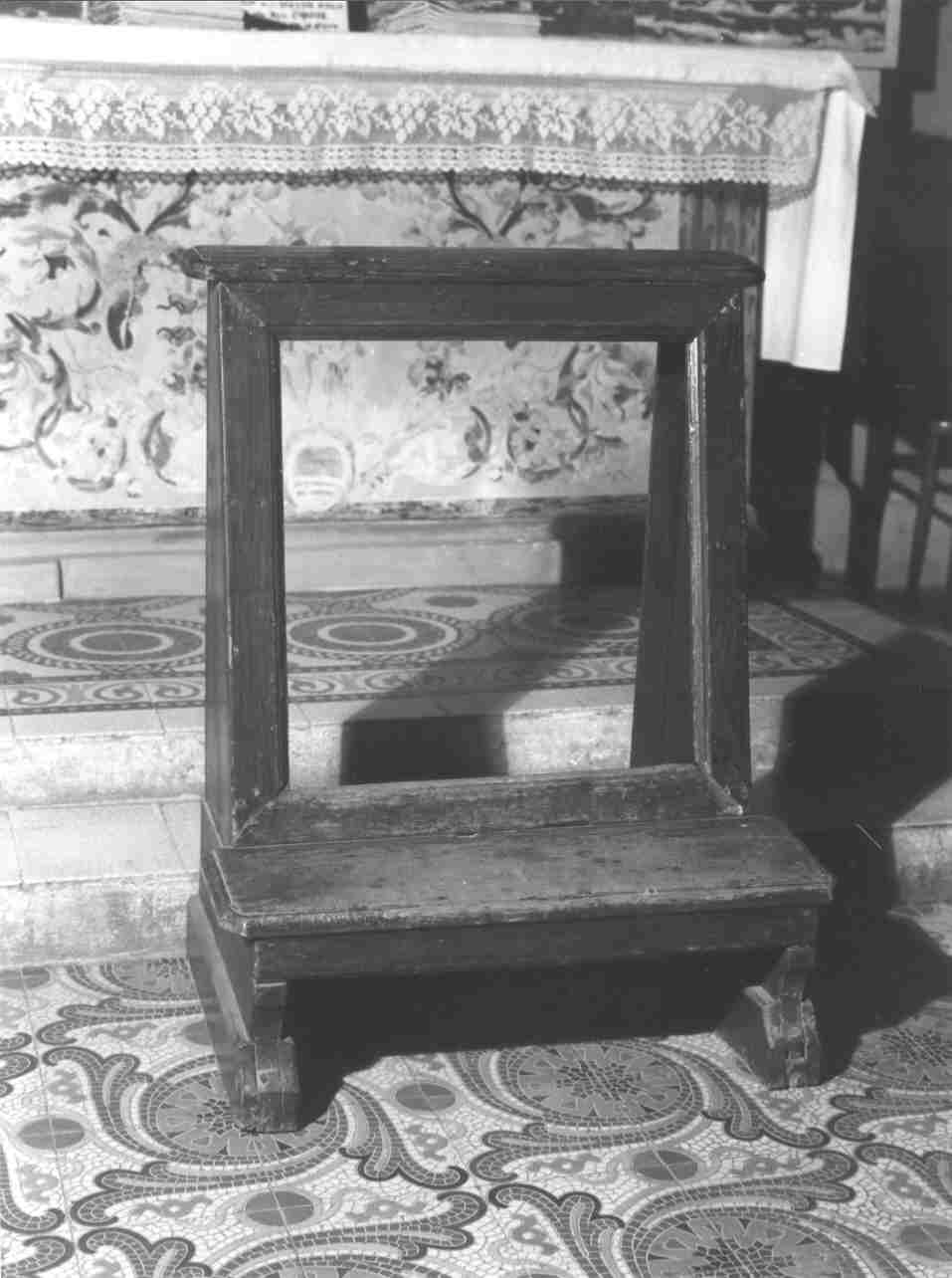 inginocchiatoio, opera isolata - ambito mantovano (sec. XIX)