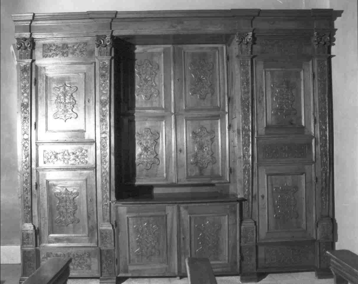 armadio da sacrestia, opera isolata - bottega lombarda (sec. XVIII)