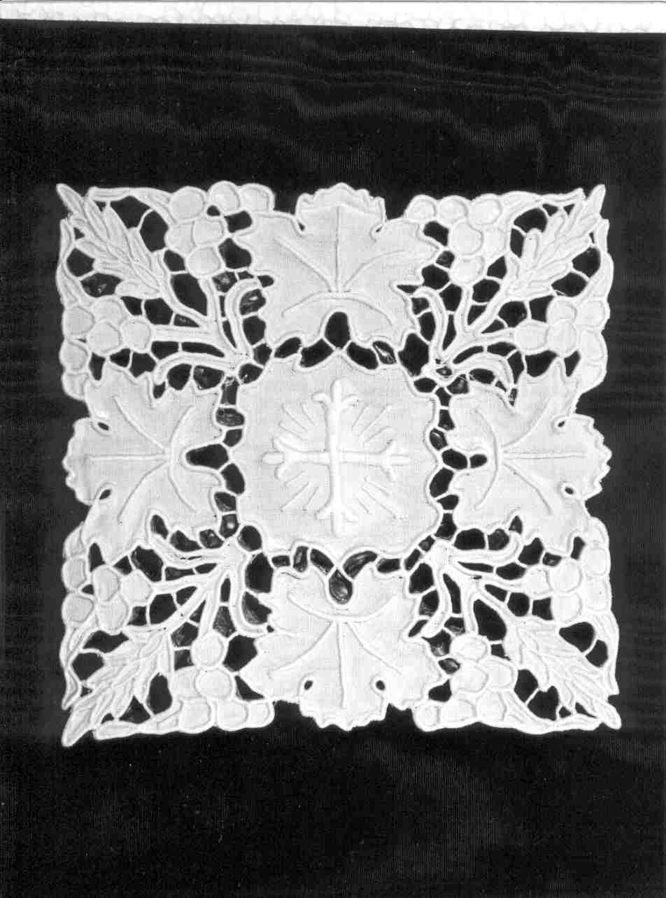 palla, opera isolata - manifattura mantovana (secondo quarto sec. XX)