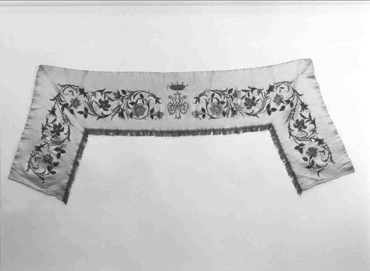 tovaglia d'altare, opera isolata - manifattura mantovana (secondo quarto sec. XX)