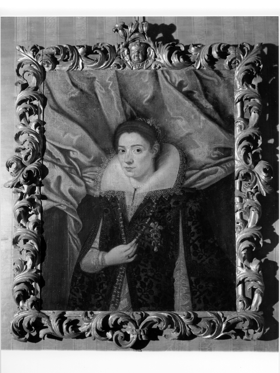 ritratto di donna (dipinto, opera isolata) - ambito cremonese (ultimo quarto sec. XVI)