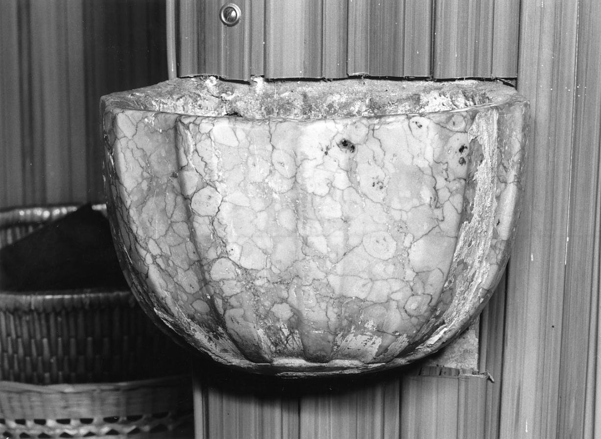 acquasantiera da parete - ambito mantovano (sec. XIX)