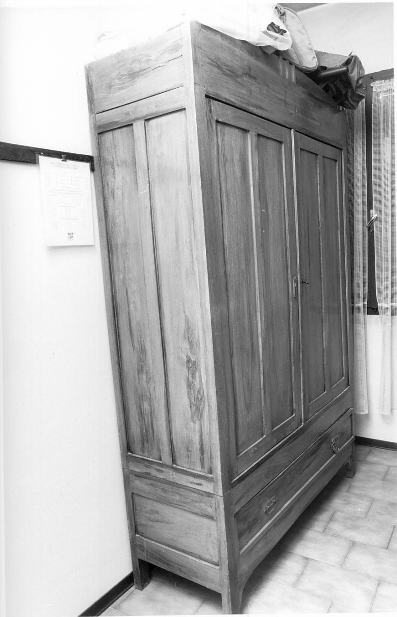 armadio - ambito lombardo (primo quarto sec. XX)