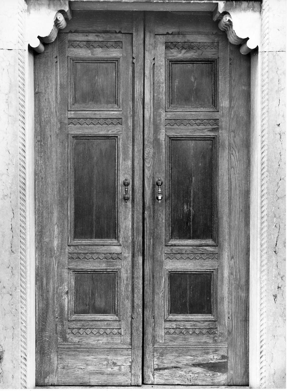 portone, opera isolata di Caleffi Attilio (sec. XX)