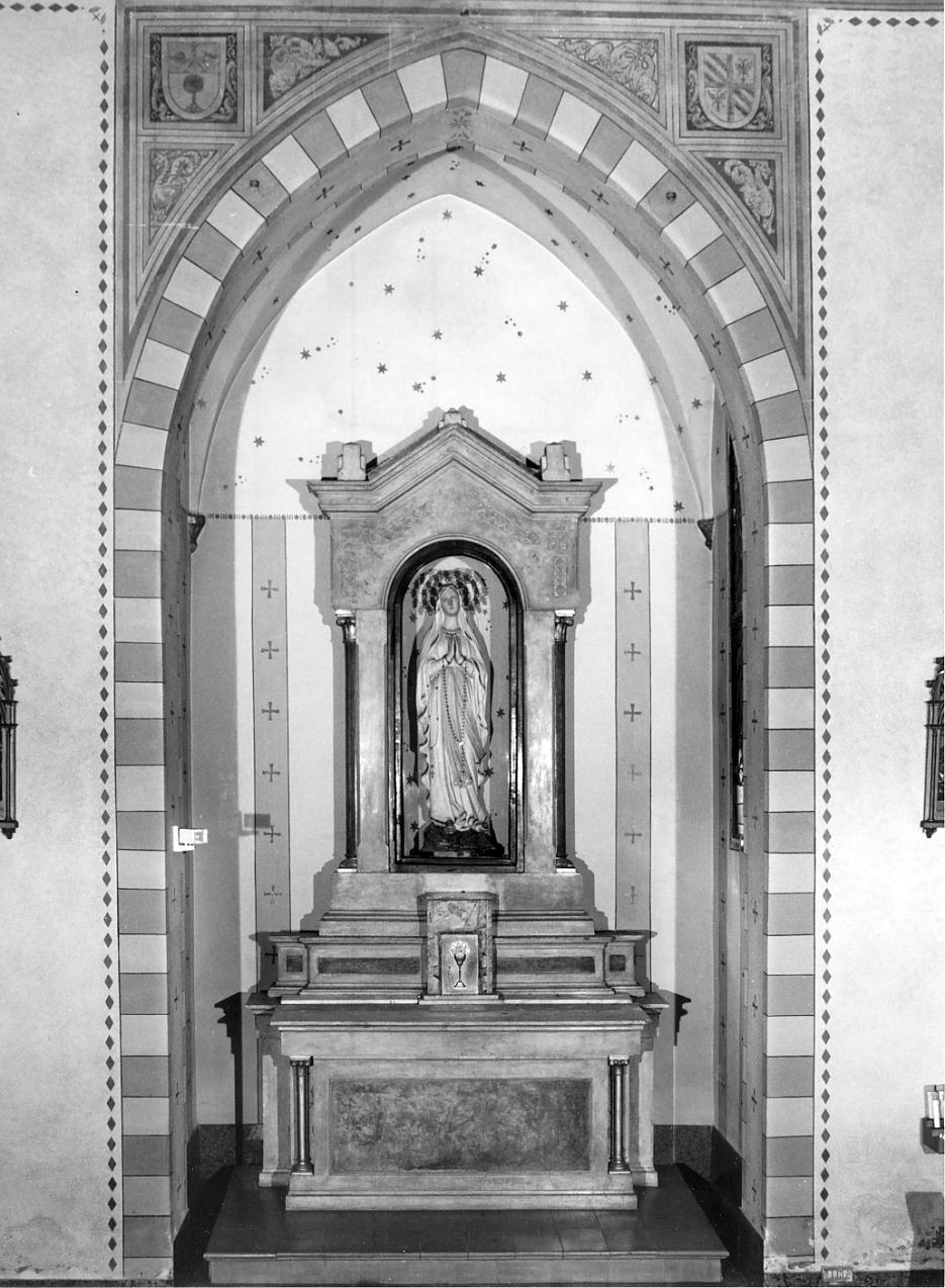 altare, serie di Gilioli Arturo, Martinenghi f.lli ditta (sec. XX)