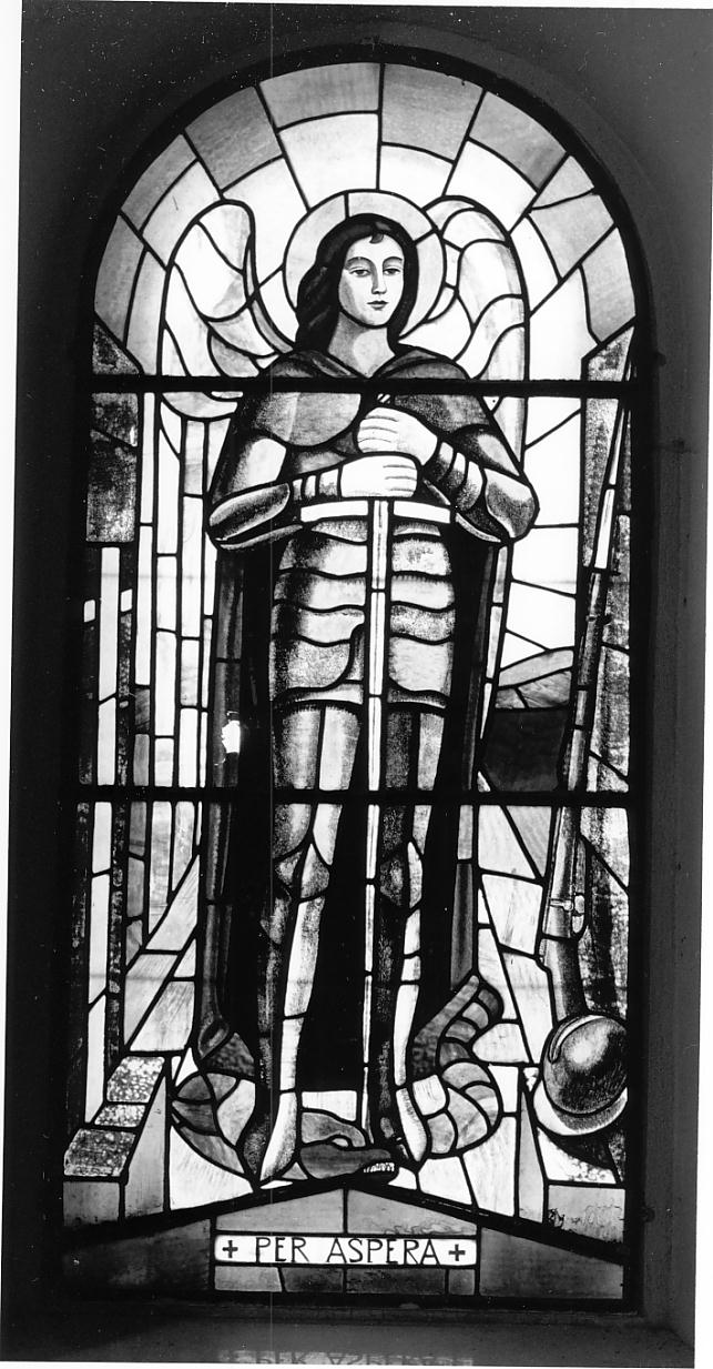 San Michele Arcangelo (vetrata, elemento d'insieme) di Moroni Giuseppe (sec. XX)