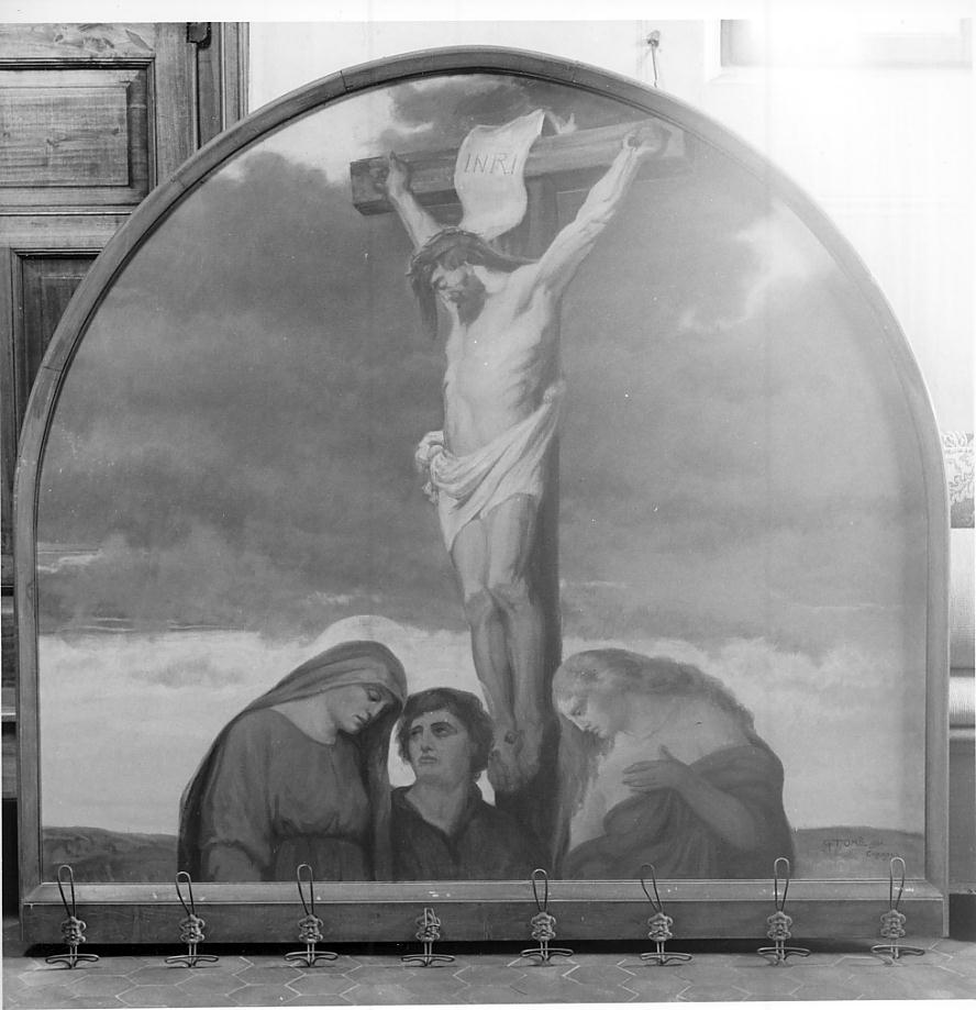 Cristo Crocifisso con la Madonna, la Maddalena e San Giovanni (dipinto, opera isolata) di Tomè Giuseppe (secondo quarto sec. XX)