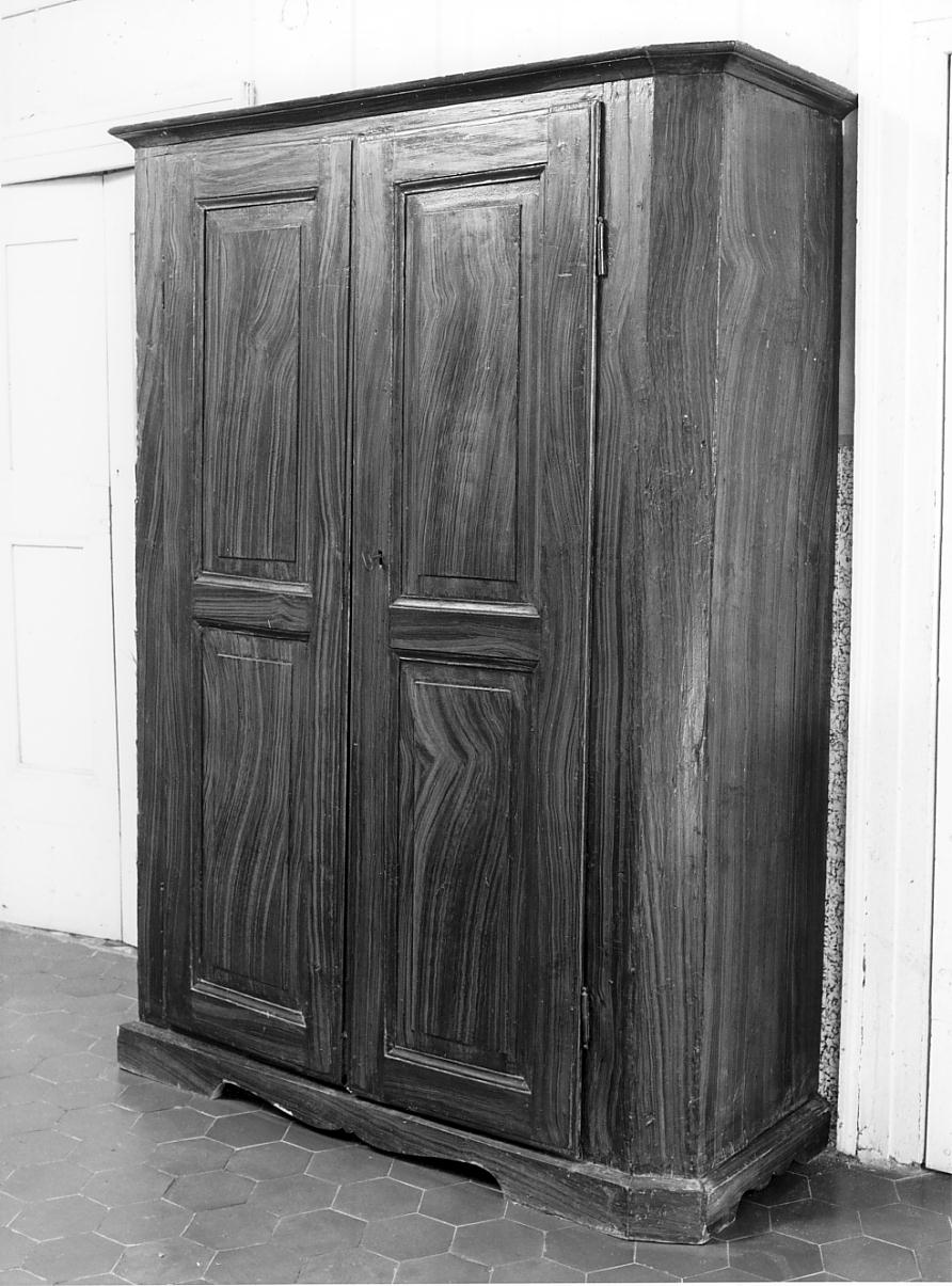 armadio, opera isolata - ambito lombardo (sec. XVIII)