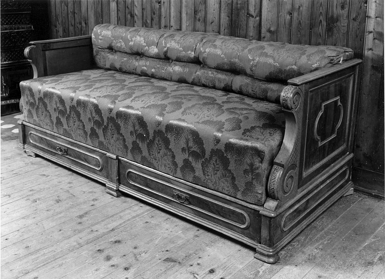 divano, opera isolata - ambito lombardo (ultimo quarto sec. XIX)