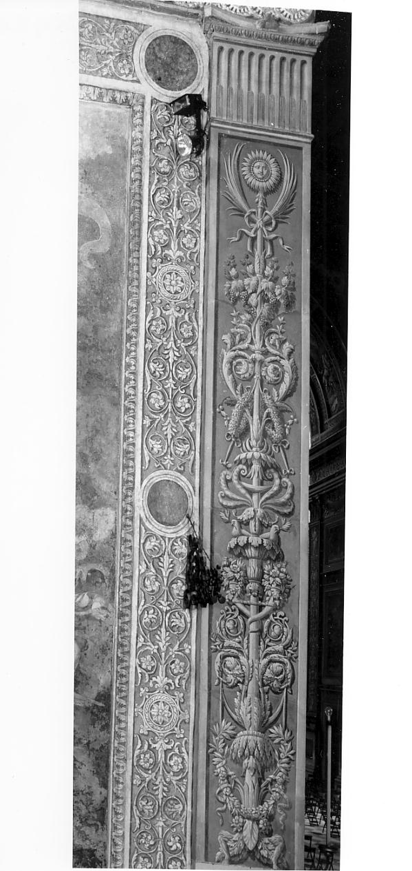 motivi decorativi a candelabra (decorazione plastico-pittorica, complesso decorativo) di Mones Andrea, Zandalocca Paolo (sec. XVIII)