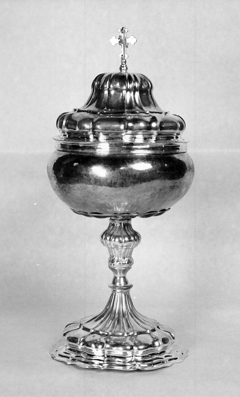 pisside, opera isolata - ambito mantovano (secondo quarto sec. XX)