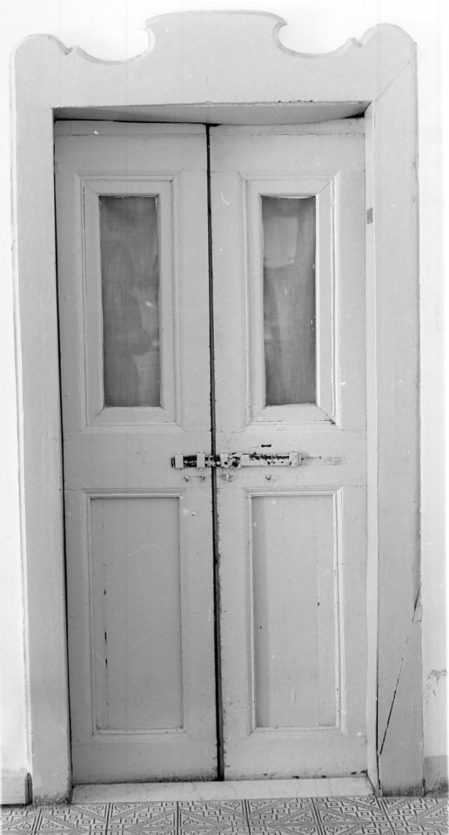 porta - a due battenti, opera isolata - ambito mantovano (terzo quarto sec. XVIII)