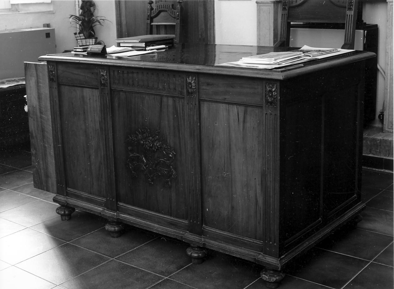 scrivania, elemento d'insieme di Gallina ditta (bottega) (sec. XX)