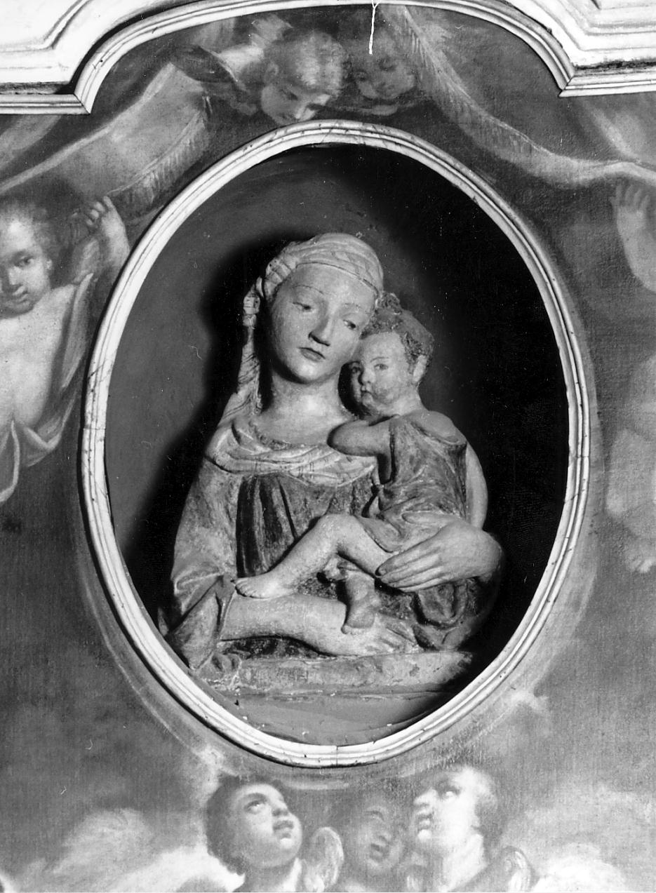 Madonna con Bambino (scultura, opera isolata) di Ghiberti Lorenzo (bottega) (secondo quarto sec. XV)