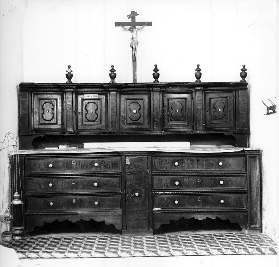 armadio da sacrestia, opera isolata - ambito lombardo (metà, metà sec. XVII, sec. XVIII)