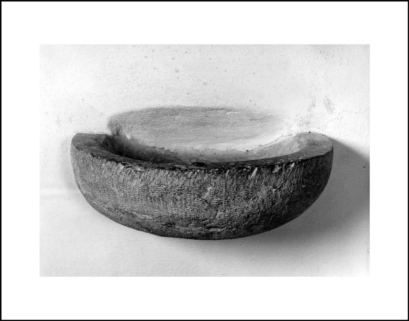 acquasantiera da parete, opera isolata - ambito lombardo (sec. XVII)