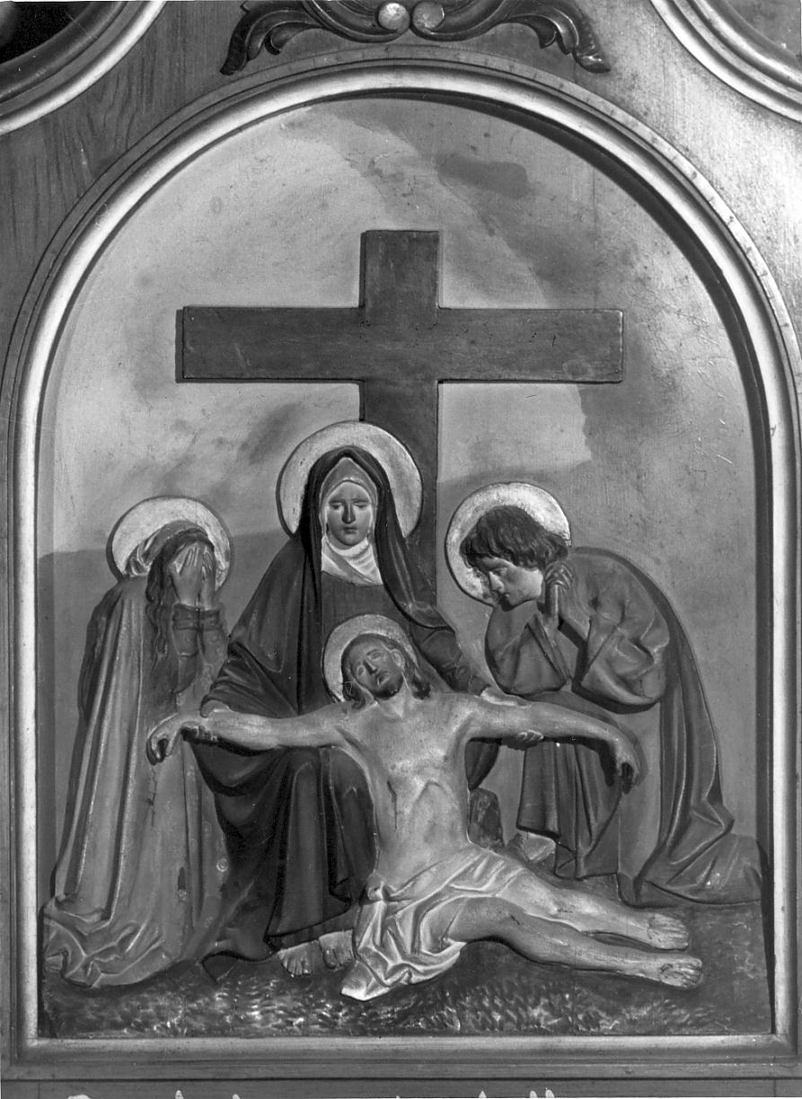stazione XIII: Gesù deposto dalla croce (formella, elemento d'insieme) - ambito mantovano (sec. XX)