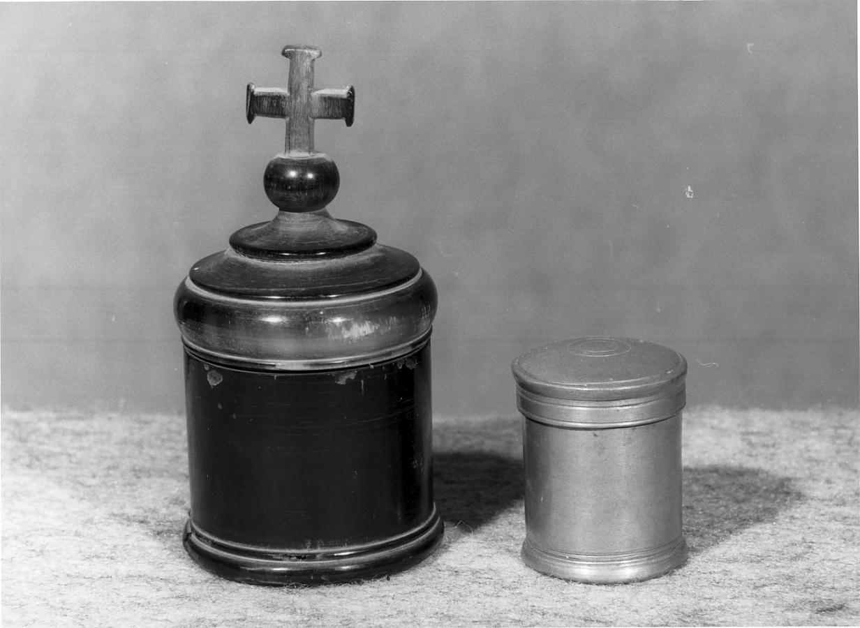 vasetti per oli santi, opera isolata - ambito mantovano (prima metà, fine/inizio sec. XIX, secc. XIX/ XX)