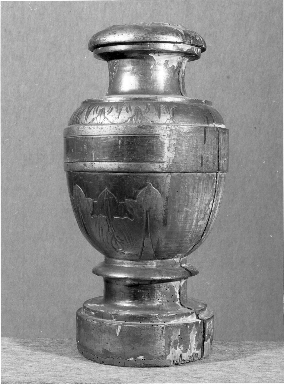 vaso d'altare con composizione floreale, insieme - ambito lombardo (sec. XVIII)