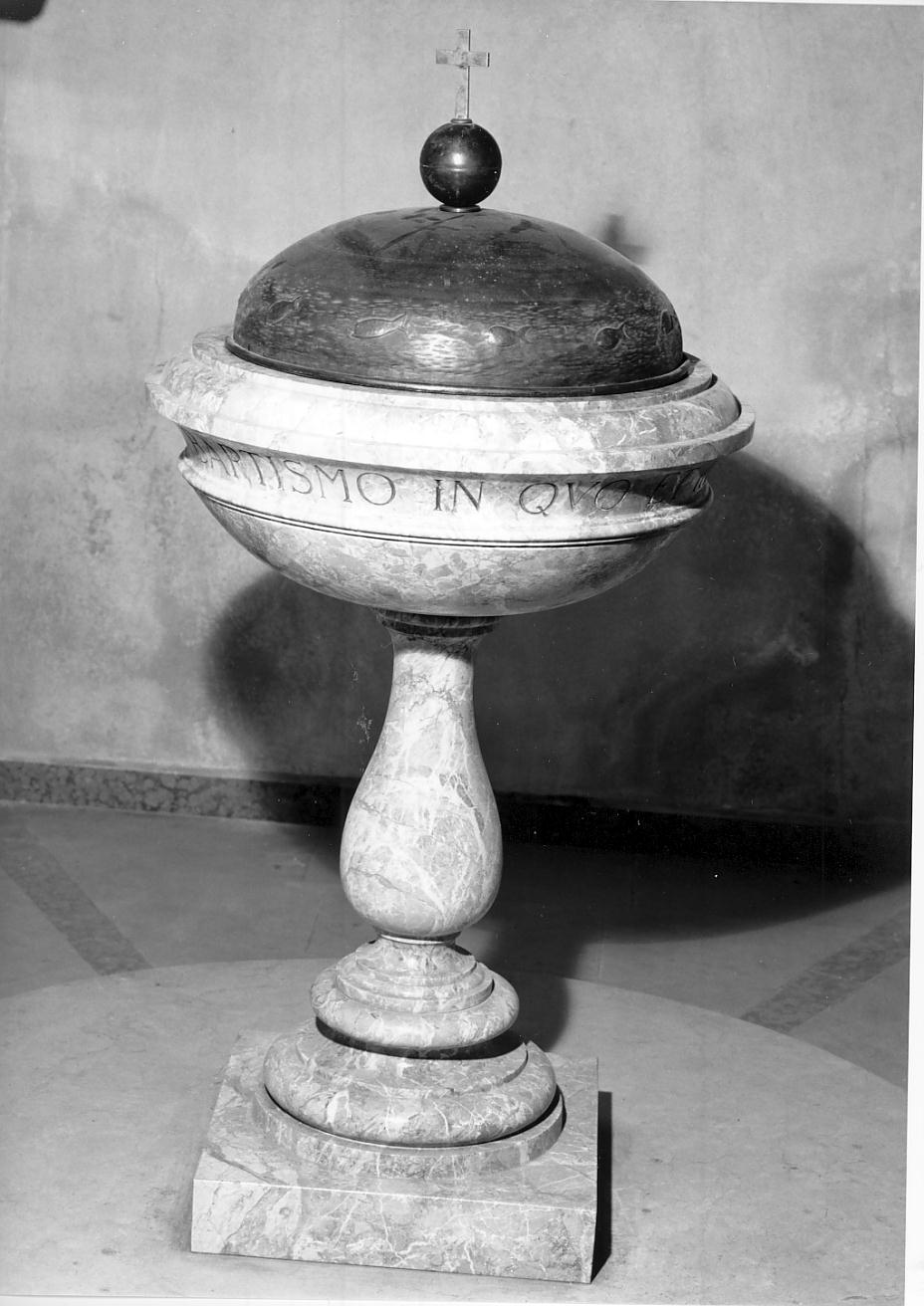 fonte battesimale - a fusto, opera isolata - produzione mantovana (secondo quarto sec. XX)