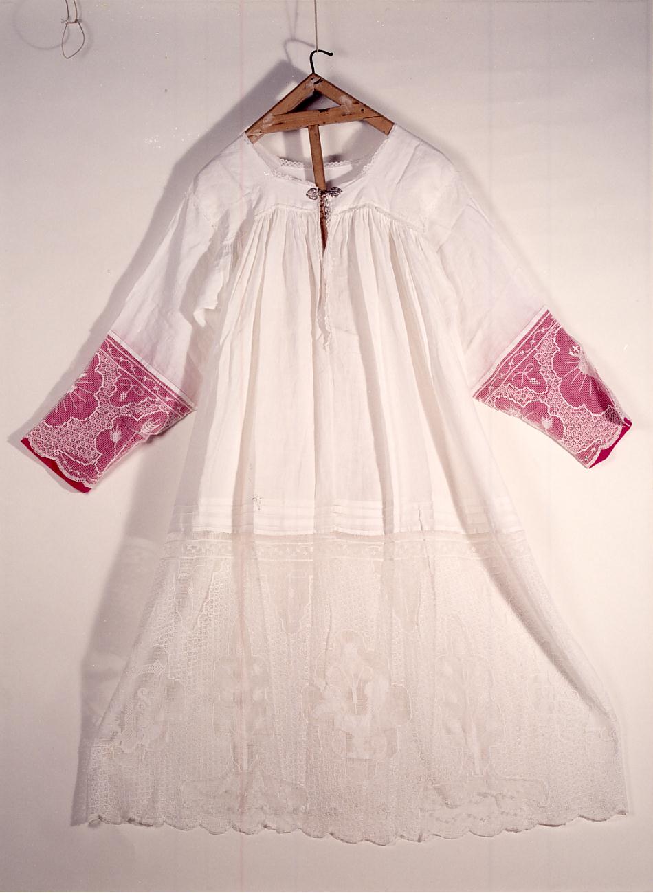 camice, opera isolata - manifattura lombarda (metà sec. XX)