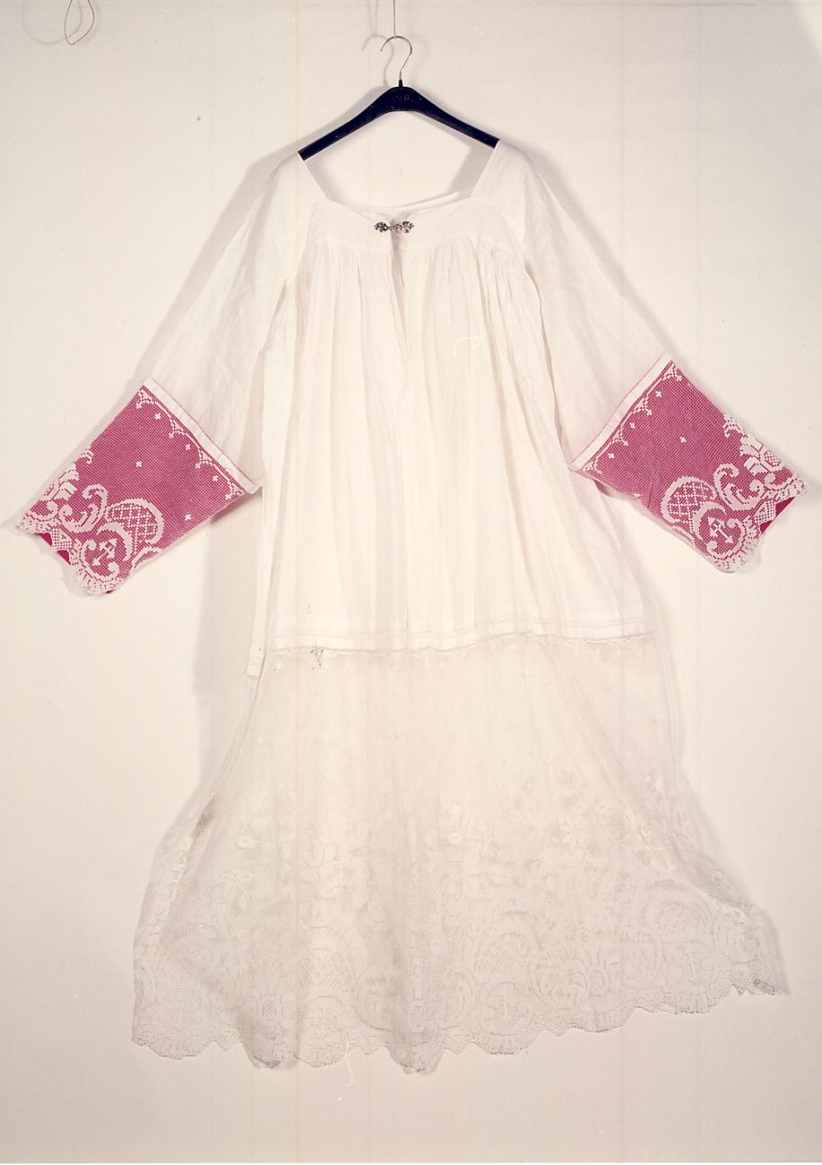 camice, opera isolata - manifattura lombarda, manifattura lombarda (metà sec. XX)