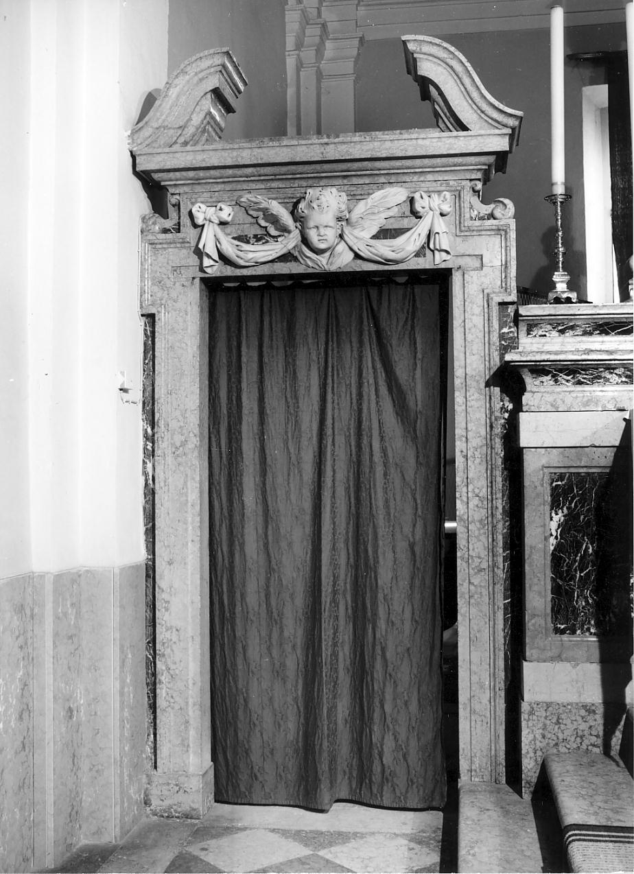 mostra di porta, elemento d'insieme di Rangheri Giovan Battista (ultimo quarto sec. XVII)