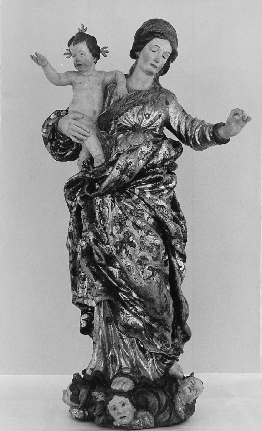 Madonna del Rosario, Madonna con Bambino (statua, opera isolata) di Bertesi Giovan Giacomo (fine/inizio secc. XVII/ XVIII)