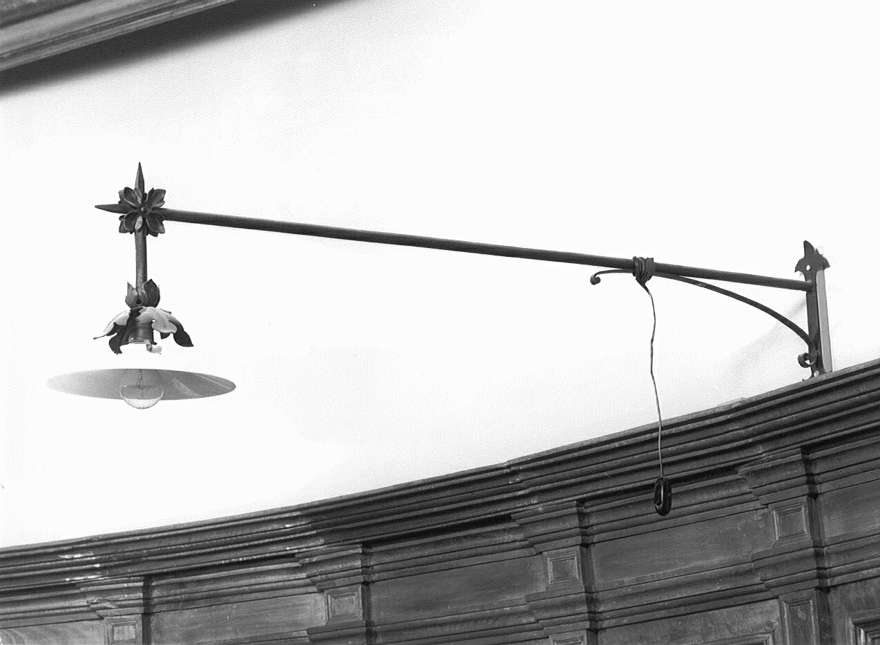 lampada - a muro, serie - ambito lombardo (ultimo quarto sec. XIX)