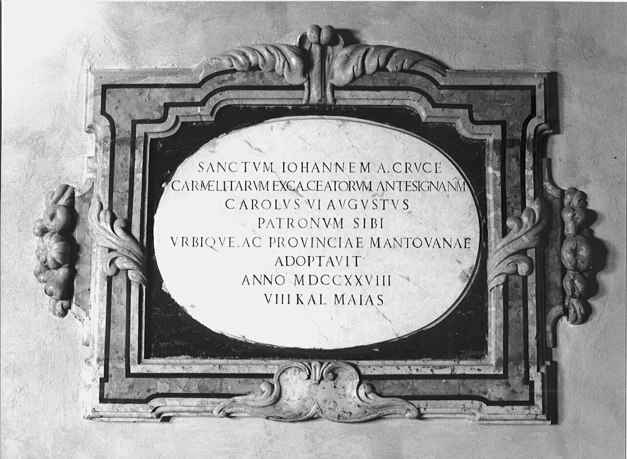 lapide commemorativa, elemento d'insieme - ambito mantovano (secondo quarto sec. XVIII)