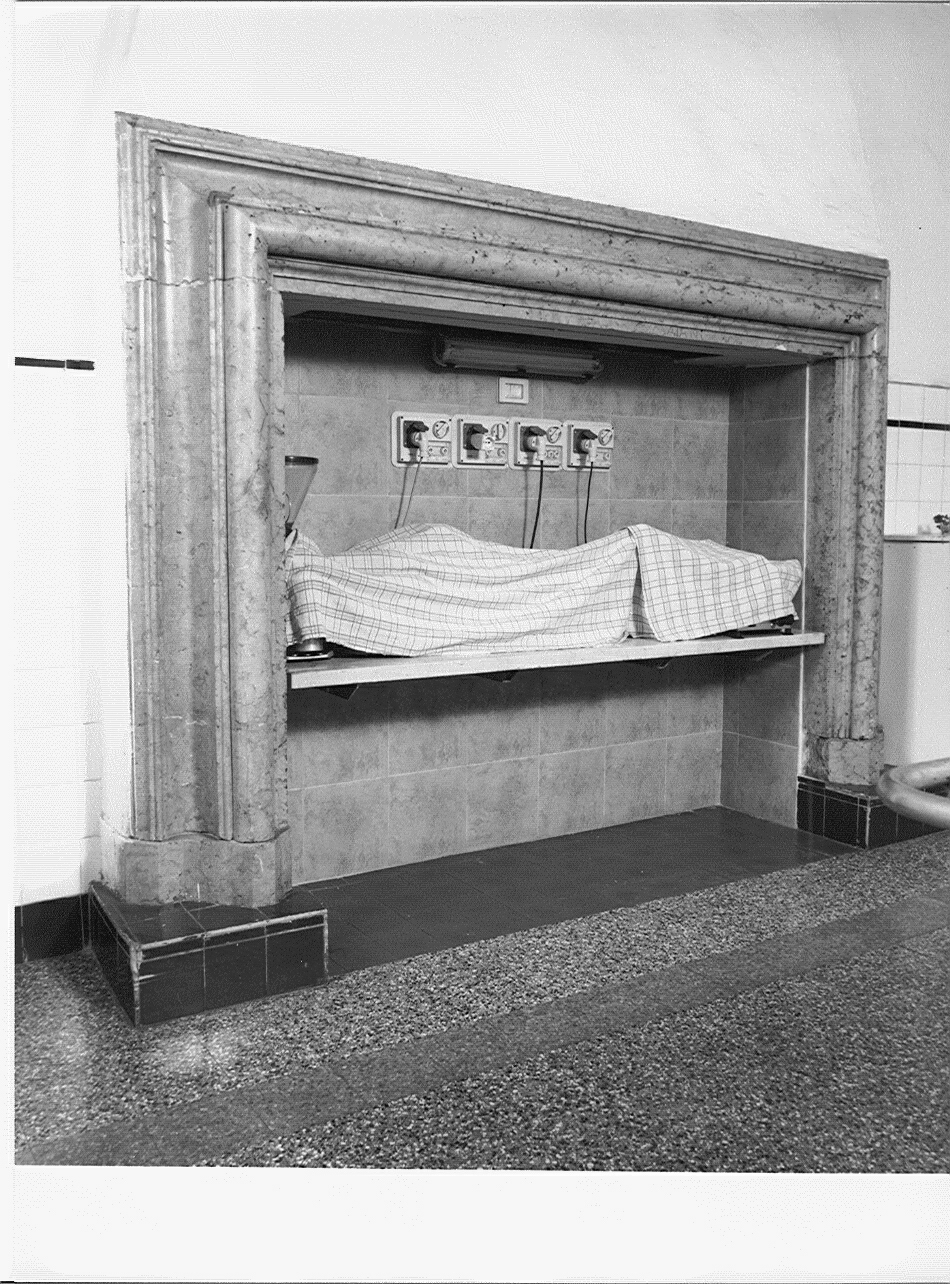 mostra di camino, opera isolata - ambito mantovano (seconda metà sec. XVII)